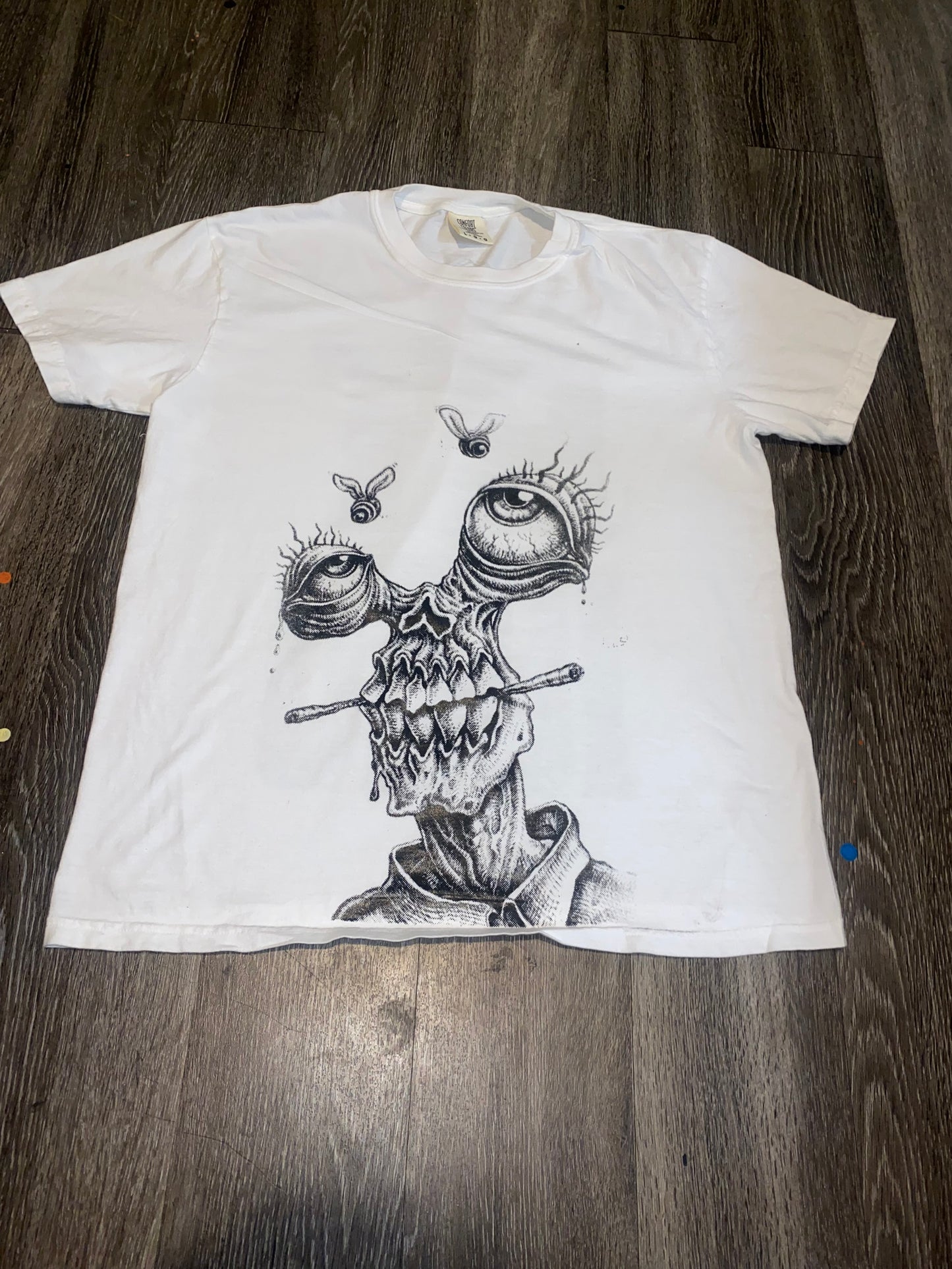 “Wide-eye” t-shirt